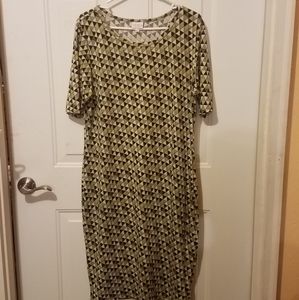 Lularoe 2XL green triangle Julia dress